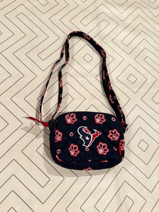 Vera Bradley Handbags - Vera Bradley Houston Texans Crossbody Purse